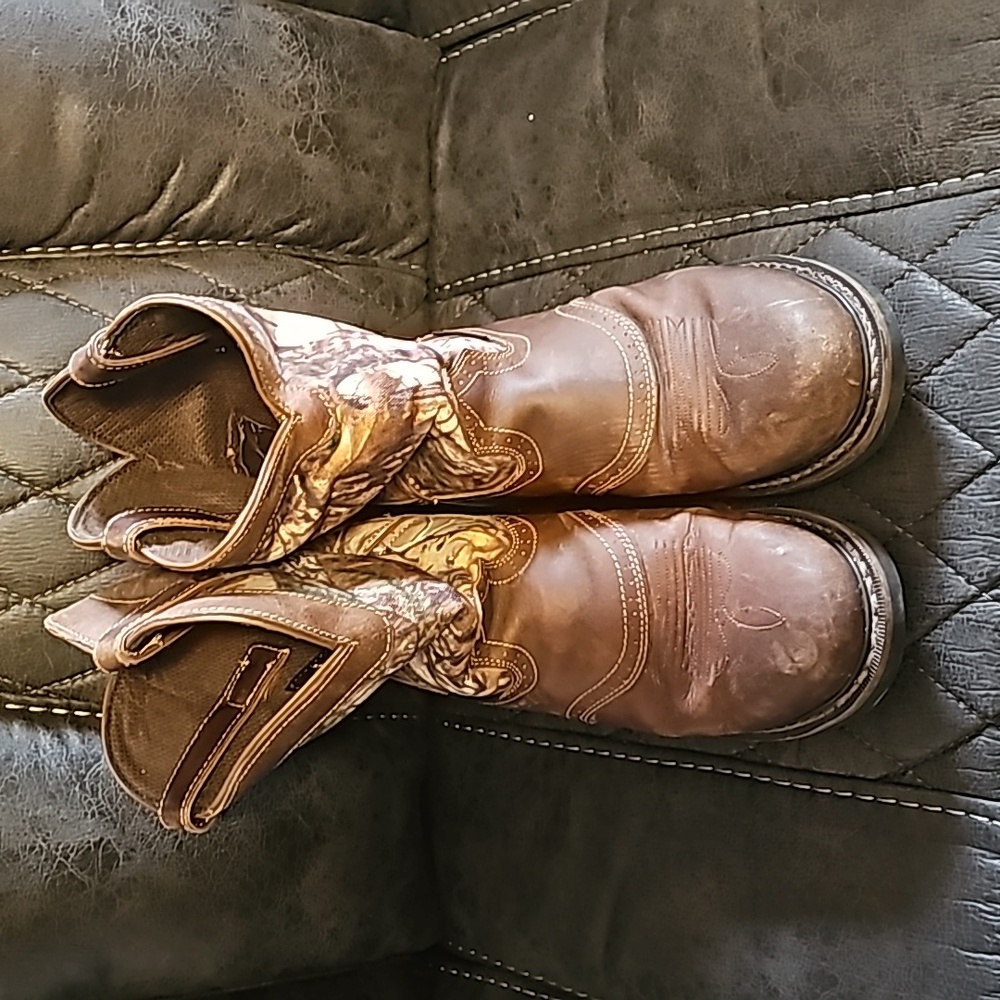 Justin Realtree camo shaft round toe boot